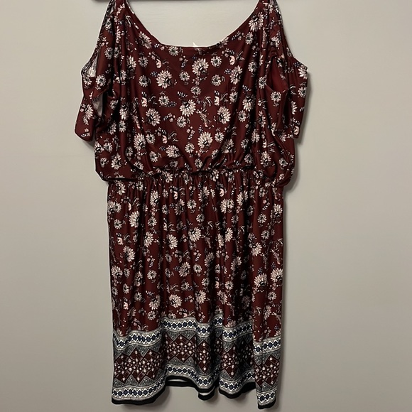 Maurices Cold Shoulder Long Tank Top Size 1 - Picture 4 of 4